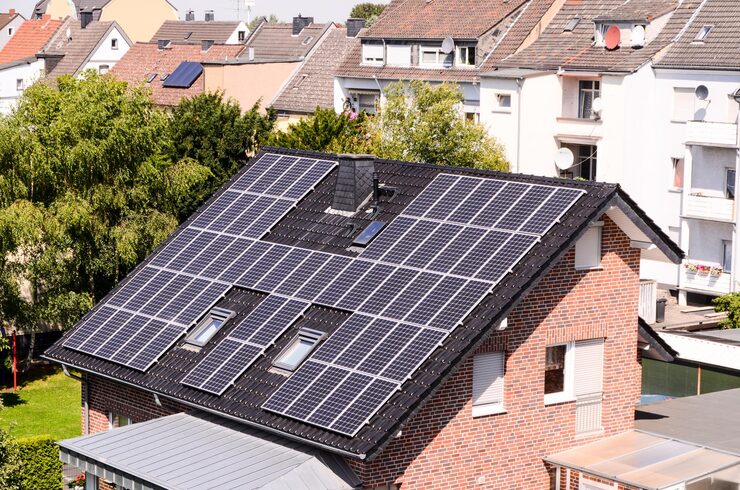 Solaranlage Einfamilienhaus Zürich – Photovoltaikanlage auf Schrägdach im Kanton Zürich